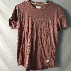 Hollister Co. Men's Pink Tshirt